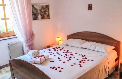 Fiaiano Apartment | Apartment La Favola-1 by Interhome