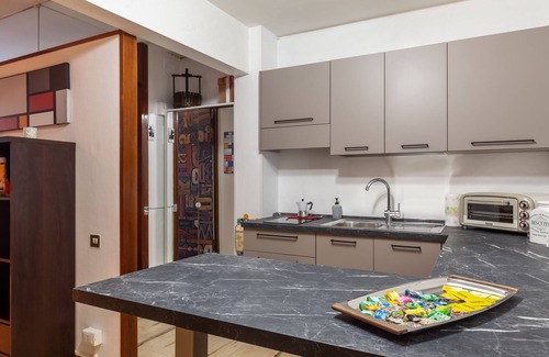 Marina di Carrara Apartment | Apartment "La Casina al Mare Vista Pineta" with A/C & Wi-Fi