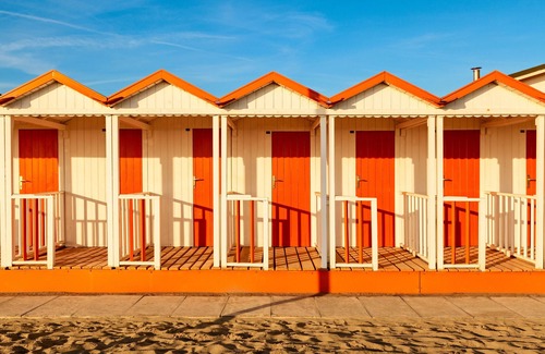 Marina di Carrara Apartment | Apartment "La Casina al Mare Vista Pineta" with A/C & Wi-Fi