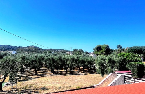 Montincello Apartment | Apartment 'La Mignola - Trilo 4' with Shared Garden, Wi-Fi and Air Conditioning