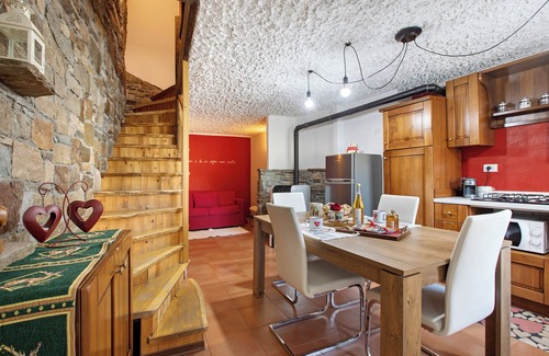 Plan D'introd Apartment | Apartment 'La Petite Maisonnette' with Mountain View and Balcony