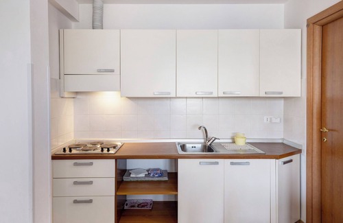Finale Ligure Apartment | Apartment 'La Realidad 4' with Shared Pool, Wi-Fi and Air Conditioning