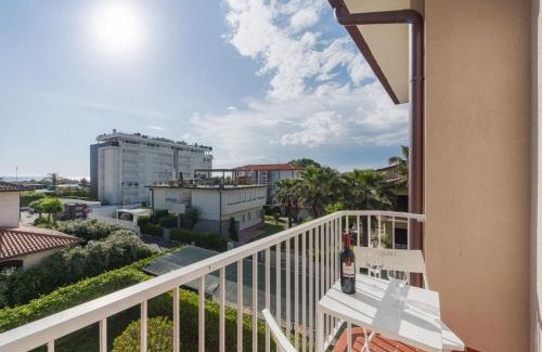 Lido di Camaiore Apartment | Apartment La Sirenetta by Interhome