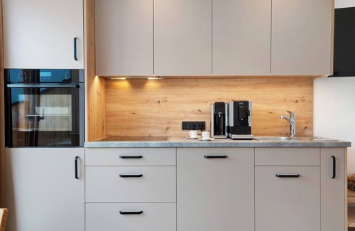 Daunei Apartment | Apartment 'Lat' with Mountain View, Shared Garden and Wi-Fi