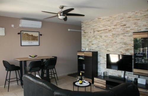 Sutivan Apartment | Apartment Laurentina