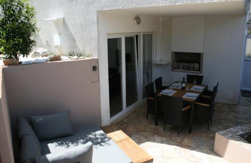 Sutivan Apartment | Apartment Laurentina
