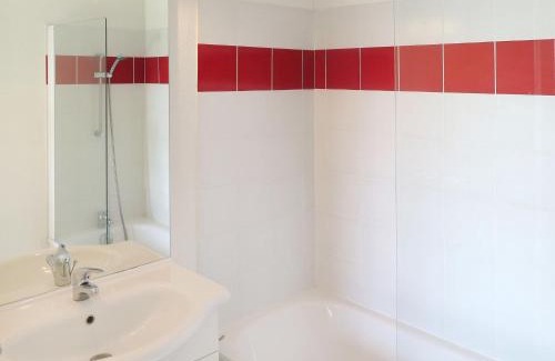 Prayssac Apartment | Apartment Le Domaine de Claire Rive-1 by Interhome