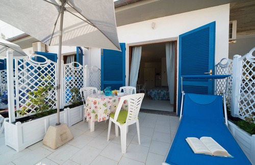 Cavoli Apartment | Apartment 'Le Sirene Mono 4' with Shared Terrace, Wi-Fi and Air Conditioning