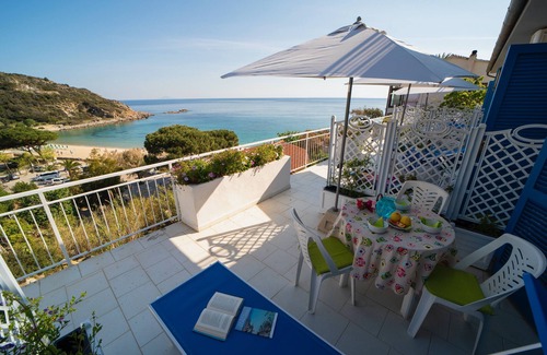 Cavoli Apartment | Apartment 'Le Sirene Mono 4' with Shared Terrace, Wi-Fi and Air Conditioning