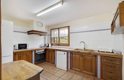 Sagas House | Apartment 'Les Cases' with Mountain View, Private Pool and Wi-Fi