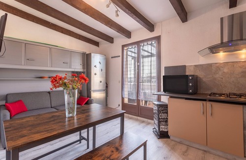 Port Leucate Apartment | Apartment 'Les Sablons' with Mountain View, Private Terrace and Air Conditioning