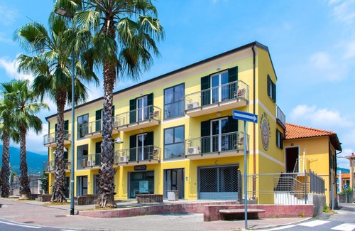 Loano Apartment | Apartment 'Libeccio' with Balcony, Wi-Fi and Air Conditioning