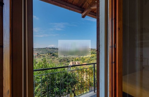 Chieti Apartment | Apartment located a stone's throw from the historic center of Chieti, with parking.