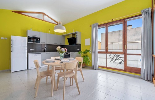Bellvey Apartment | Apartment 'Loft El Til-ler' with Private Terrace and Wi-Fi