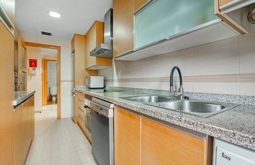 Benicassim Apartment | Apartment 'Los Flamencos' with Mountain View, Wi-Fi and Air Conditioning