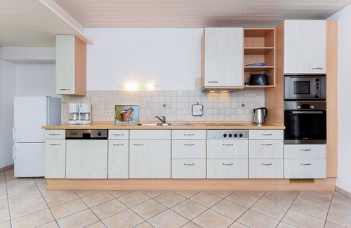 Neuharlingersiel Apartment | Apartment "lower left" - House Albatros