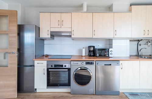 Renedo Apartment | Apartment 'Luminoso' with Mountain View, Private Terrace and Wi-Fi