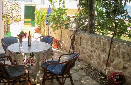 Vinjerac Apartment | Apartment Lukeni-2 by Interhome