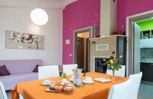 Tusa Apartment | Apartment 'Luna Piena' with Sea View, Wi-Fi and Air Conditioning