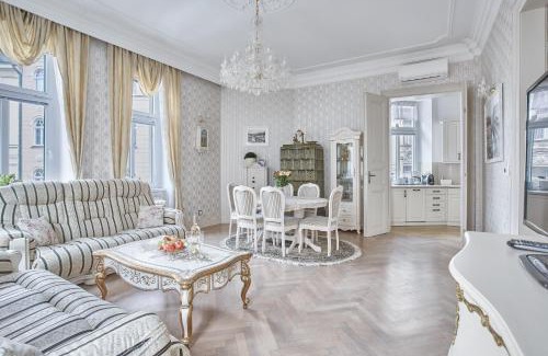 Karlovy Vary Apartment | Apartment Luxury Nostalgia