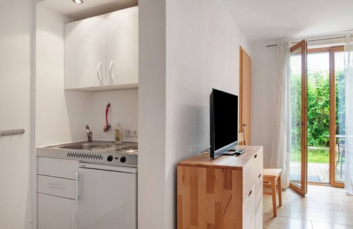 Bodman-Ludwigshafen Apartment | Apartment 'Marie' with Private Terrace and Wi-Fi