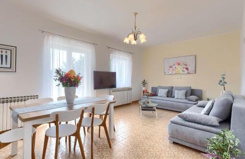 Modrusani Apartment | Apartment Macini-2 by Interhome