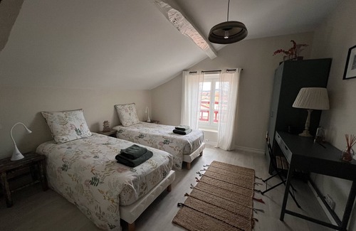Caro Apartment | Apartment 'Maison Biscaya 4 Pers 2e Étage' with Mountain View, Wi-Fi and Air Conditioning