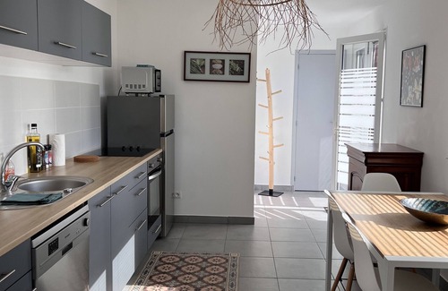 Caro Apartment | Apartment 'Maison Biscaya Appt 2 À 4 Pers' with Mountain View, Shared Pool and Wi-Fi
