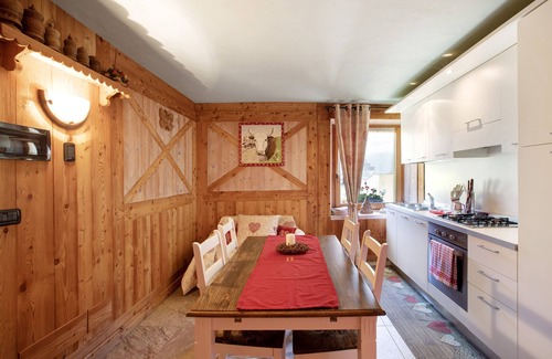 Gerdaz Apartment | Apartment 'Maison Grange 1' with Mountain View, Shared Garden and Wi-Fi