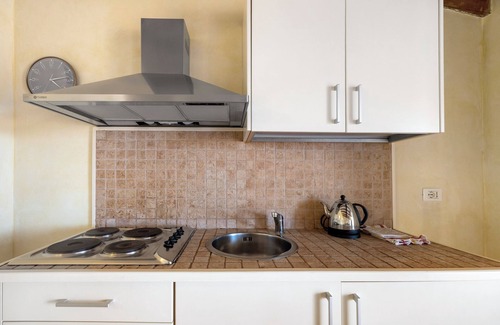 Toirano Apartment | Apartment 'Mandarino Agriturismo La Ferla' with Sea View, Private Terrace and Air Conditioning