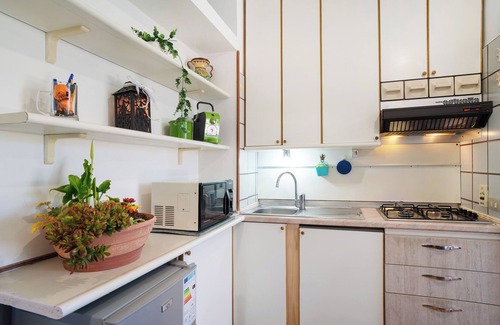 Piani-Ciapin Apartment | Apartment 'Mare, Sole, Eucalipto' with Sea View, Private Terrace and Air Conditioning