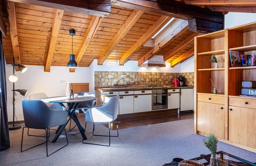 Carezza Apartment | Apartment Masarè with Mountain View, Garden & Wi-Fi