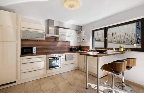Albstadt Apartment | Apartment 'Mayer' with Private Terrace, Shared Garden and Wi-Fi