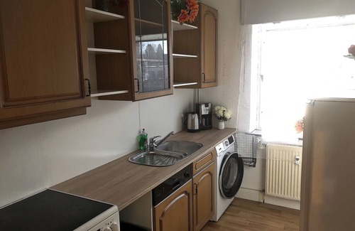 Meerane Apartment | Apartment 'Meeraner Parkresidenz Schmied' with Wi-Fi