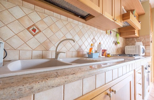 Castroreale Terme Apartment | Apartment 'Meizon Sicilia' with Balcony, Wi-Fi and Air Conditioning
