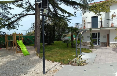 Venticano Apartment | Apartment 'Melograno' with Shared Pool, Wi-Fi and Air Conditioning