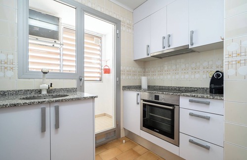 Vilafortuny Apartment | Apartment "Mexico I" on the Beachfront with Terrace, A/C and Wi-Fi