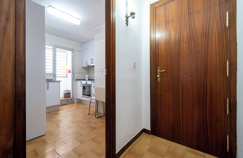 Vilafortuny Apartment | Apartment "Mexico I" on the Beachfront with Terrace, A/C and Wi-Fi