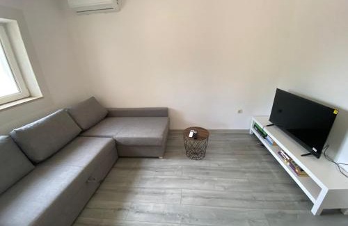 Pavicini Apartment | Apartment MiA with WIFi and private garden