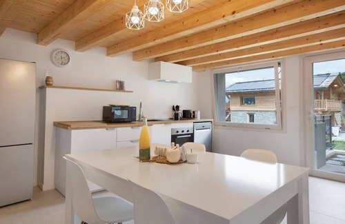 Aymavilles Apartment | Apartment 'Millet Ozein' with Mountain View, Shared Terrace and Wi-Fi