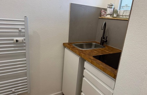 Pforzheim Apartment | Apartment 'Mit Balkon Und Stellplatz' with Shared Garden, Balcony and Wi-Fi