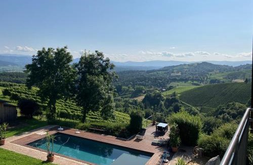 Fresing Apartment | Apartment mit Pool und Aussicht