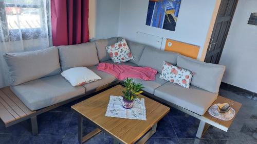 El Guincho Apartment | Apartment mit privatem Balkon sowie Meer- und Gebirgsblick im modernen Stil