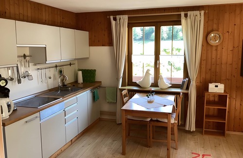 Hornberg Apartment | Apartment 'Mittlere Zimmer' with Mountain View, Balcony and Wi-Fi