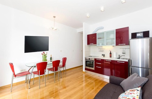 Split Apartment | Apartment MM