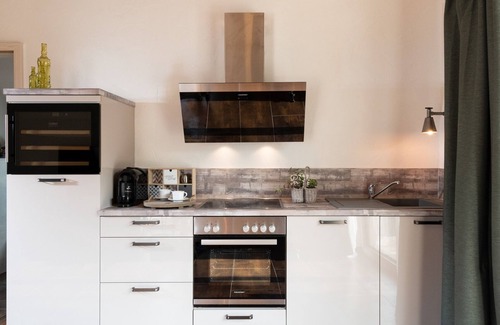 Rachtig Apartment | Apartment-Modern-Private Bathroom-Balcony-Rochter Bleibe