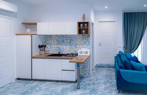 Ercolano Apartment | Apartment 'Monolocale A Due Passi Dagli Scavi' with Mountain View, Wi-Fi and Air Conditioning