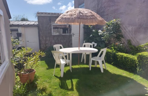 Morgat Apartment | Apartment 'Morgat Plage 1er Coté Rue' with Shared Garden and Wi-Fi