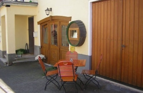 Minheim Condo | Apartment "Moselblick", A great view of the greenery and enjoy the evening sun
