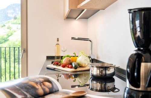 Barbiano Apartment | Apartment 'Müller' with Mountain View, Shared Pool and Wi-Fi